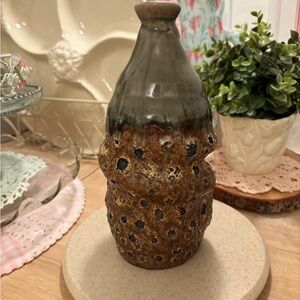 Artistic Ceramic Vase with Textured Design-Fat Lava